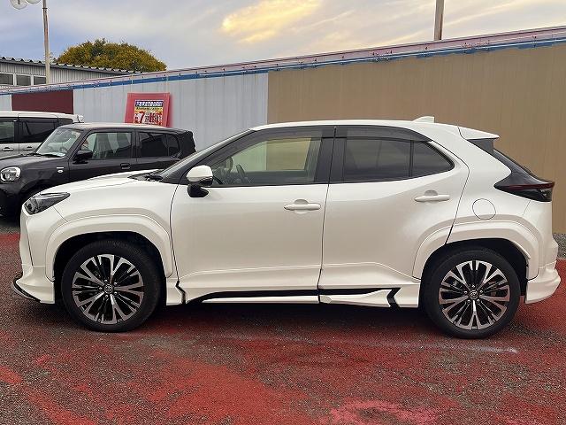 ヤリスクロス ハイブリッドＺ　ハイブリッドＺ　モデリスタエロ　ディスプレイオーディオ　ステアリングヒーター　両席シートヒーター　衝突被害軽減ブレーキ　ハーフレザーシート　全方位モニター　ＬＥＤヘッドライト　パワーシート　ＥＴＣ（15枚目）