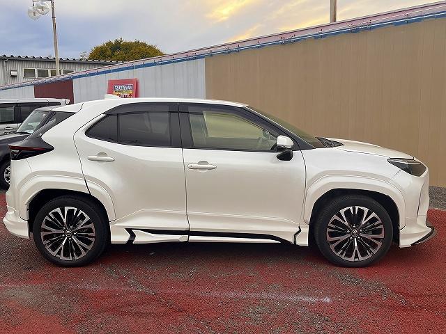 ヤリスクロス ハイブリッドＺ　ハイブリッドＺ　モデリスタエロ　ディスプレイオーディオ　ステアリングヒーター　両席シートヒーター　衝突被害軽減ブレーキ　ハーフレザーシート　全方位モニター　ＬＥＤヘッドライト　パワーシート　ＥＴＣ（16枚目）