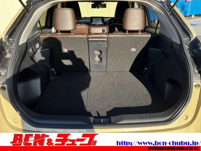 ヤリスクロス ハイブリッドＺ　ハイブリッドＺ　純正ディスプレイオーディオナビ　フルセグＴＶ　バックカメラ　パワーシート　クルコン　ステリモ　ＥＴＣ２．０　衝突被害軽減ブレーキ　シートヒーター　純正アルミホイール　横滑り防止機能（8枚目）