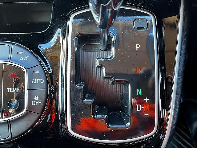 エスクァイア Gi Gi 衝突被害軽減ブレーキ 両側パワ-スライドドア ETC ドライブレコダー トヨタセーフティセンス シートヒーター Hレザーシート 純正ナビゲーション ブルートゥース キーフリー プッシュスタート(22枚目)