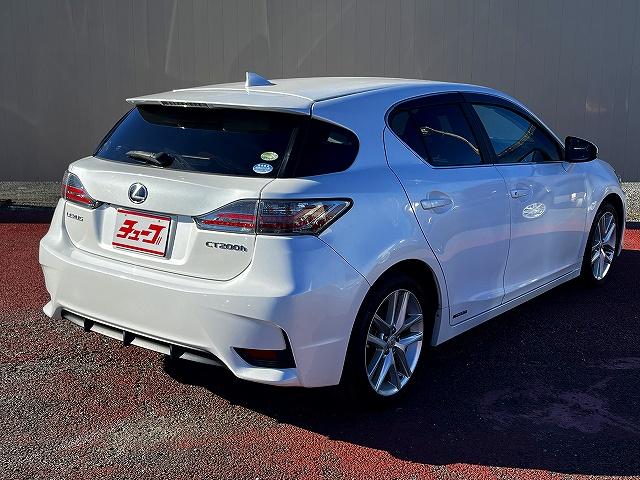 ＣＴ ＣＴ２００ｈ　バージョンＣ　２００ｈバージョンＣ　純正ナビ　フルセグＴＶ　バックモニター　キーフリー　プッシュスタート　アイドリングストップ　ＥＴＣ　ＨＩＤ　クルーズコントロール　前席パワーシート　パドルシフト　アイドリングＳ（6枚目）