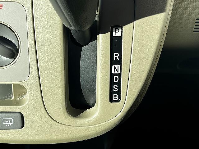 ムーヴ Ｌ　ＳＡ　Ｌ－ＳＡ　衝突被害軽減ブレーキ　横滑り防止機能　ブルートゥース　純正ナビゲーション　ＤＶＤ視聴可能　アイドリングストップ　キーレスエントリーシステム　イモビライザー　アンチロックブレーキシステム（22枚目）