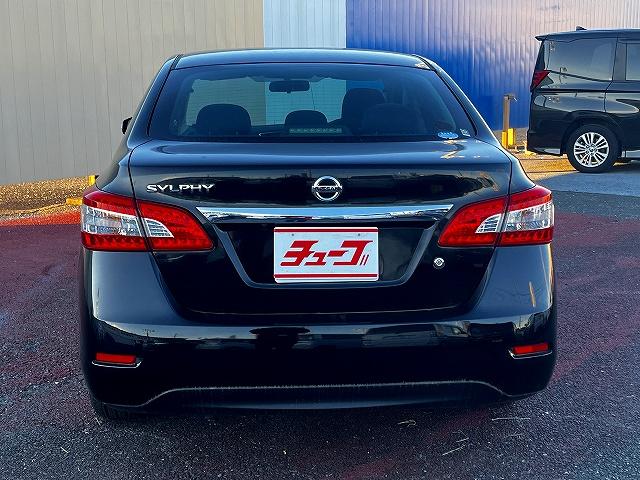 シルフィ Ｇ　Ｇ　メーカーオプションナビ　バックカメラ　デュアルエアコン　フルセグＴＶ　横滑り防止機能　キーフリーエントリーシステム　プッシュエンジンスタート　ブルートゥース　ＥＴＣ　純正アルミホイール（20枚目）