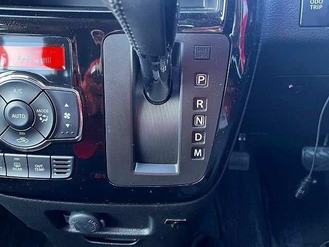 ソリオバンディット ハイブリッドＭＶ　ハイブリッドＭＶ　デュアルカメラパッケージ　車線逸脱アラート　ハイビームアシスト　片側パワースライドドア　横滑り防止機能（21枚目）