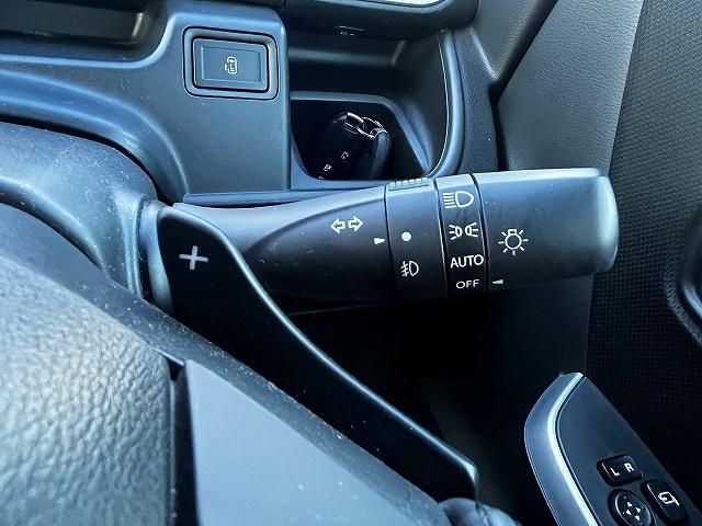 ソリオバンディット ハイブリッドＭＶ　ハイブリッドＭＶ　デュアルカメラパッケージ　車線逸脱アラート　ハイビームアシスト　片側パワースライドドア　横滑り防止機能（24枚目）