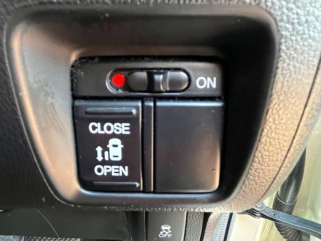 Ｎ－ＢＯＸカスタム Ｇ・Ａパッケージ　カスタムＧＡパッケージ　シティブレーキ　左パワースライドドア　サイドエアバク　社外ナビゲーション　バックカメラ　フルセグＴＶ　オートライト　キーフリーエントリーシステム　プッシュエンジンスタート（14枚目）