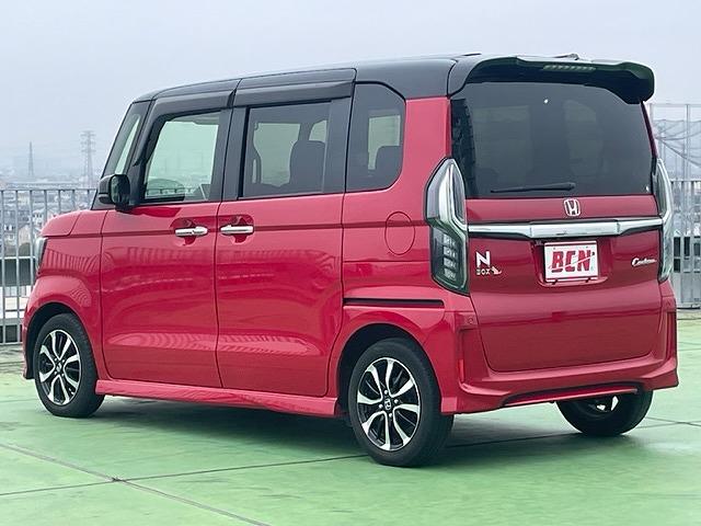 Ｇ・Ｌホンダセンシング　純正アルミホイール　純正ナビ　バックカメラ　ＥＴＣ　片側パワースライドドア　クルーズコントロール　ステアリングリモコン　ＬＥＤヘッドライト　車線逸脱警報機能　プッシュスタート　キーフリー(6枚目)