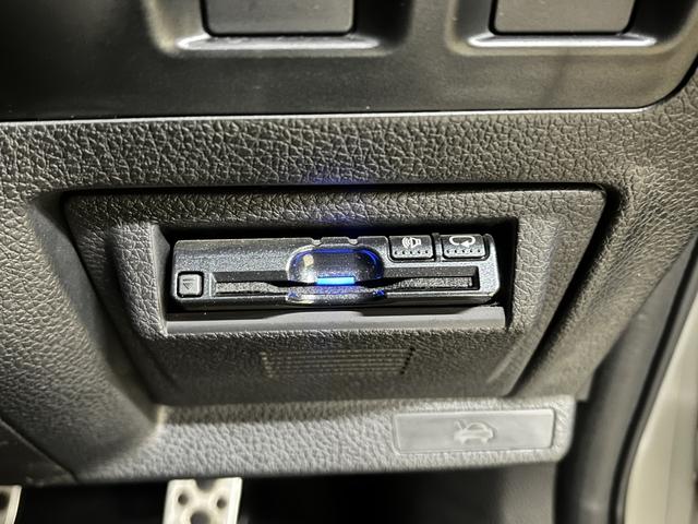 レヴォーグ １．６ＧＴ－Ｓアイサイト　１．６ＧＴ－Ｓアイサイト＿４ＷＤ　純正ナビ　フルセグＴＶ　バックカメラ　サイドカメラ　ＥＴＣ　パドルシフト　ＬＥＤヘッドライト　クルーズコントロール　ドライブレコーダー（26枚目）