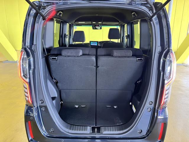 Ｎ－ＢＯＸカスタム Ｌ　４ＷＤ　走行：２００００万キロ　衝突軽減ブレーキ　ナビ　フルセグＴＶ　ＤＶＤ再生　Ｂｌｕｅｔｏｏｔｈ　バックカメラ　ＥＴＣ車載器　ＬＥＤヘッドライト　両側パワースライドドア　プッシュスタート（8枚目）