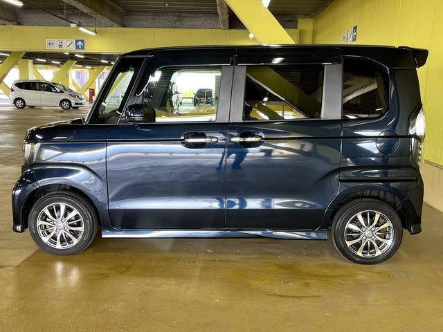 Ｎ－ＢＯＸカスタム Ｌ　４ＷＤ　走行：２００００万キロ　衝突軽減ブレーキ　ナビ　フルセグＴＶ　ＤＶＤ再生　Ｂｌｕｅｔｏｏｔｈ　バックカメラ　ＥＴＣ車載器　ＬＥＤヘッドライト　両側パワースライドドア　プッシュスタート（10枚目）