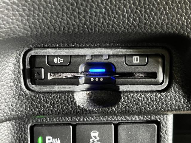 Ｎ－ＢＯＸカスタム Ｌ　４ＷＤ　走行：２００００万キロ　衝突軽減ブレーキ　ナビ　フルセグＴＶ　ＤＶＤ再生　Ｂｌｕｅｔｏｏｔｈ　バックカメラ　ＥＴＣ車載器　ＬＥＤヘッドライト　両側パワースライドドア　プッシュスタート（16枚目）