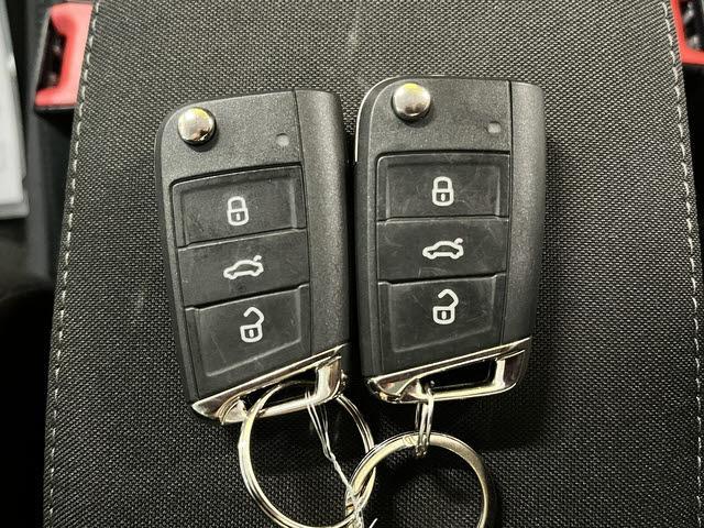 ゴルフヴァリアント ＴＳＩ　コンフォートライン　ヴァリアントＴＳＩ　コンフォートライン　車検：令和９年８月　走行：１２０００キロ　ナビ　ＴＶ　ＥＴＣ車載器（27枚目）
