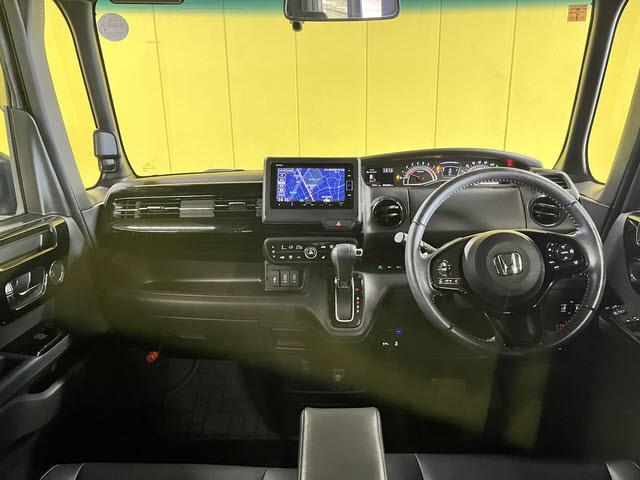 Ｎ－ＢＯＸカスタム Ｌターボ　車検：令和８年１月　ホンダセンシング　ナビ　フルセグＴＶ　ＤＶＤ再生　Ｂｌｕｅｔｏｏｔｈ　ＥＴＣ車載器　両側パワースライドドア　前席シートヒーター　ＬＥＤヘッドライト　プッシュスタート　パドルシフト（10枚目）