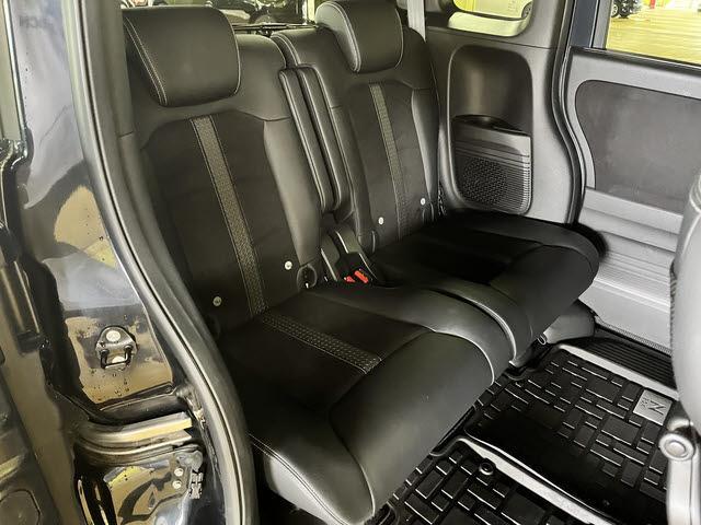 Ｎ－ＢＯＸカスタム Ｌターボ　車検：令和８年１月　ホンダセンシング　ナビ　フルセグＴＶ　ＤＶＤ再生　Ｂｌｕｅｔｏｏｔｈ　ＥＴＣ車載器　両側パワースライドドア　前席シートヒーター　ＬＥＤヘッドライト　プッシュスタート　パドルシフト（22枚目）