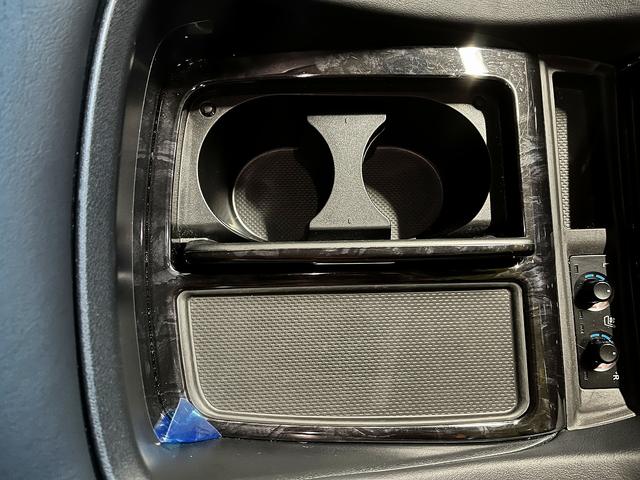 ヴェルファイア 2.5Z Gエディション Z-Gエディション_4WD_純10インチナビ バックモニター セーフティーセンス 両側電動スライドドア デジタルインナーミラー ETC2.0 パワーバックドア ステアリングヒーター LEDヘッドライト(31枚目)