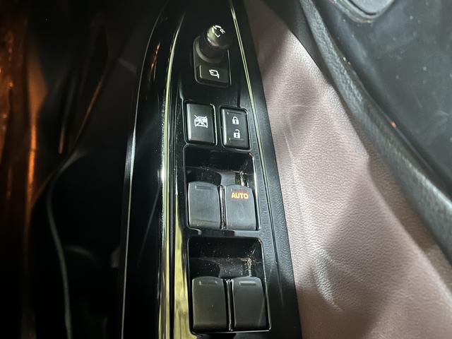 フロンクス ベースグレード　ベース＿全方位モニタ＿純正９インチナビ　ＴＶ　ＬＥＤヘッドライト　シートヒーター　プッシュスタート　クルーズコントロール（12枚目）