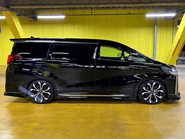 アルファード ３．５エグゼクティブラウンジＳ　３．５エグゼクティブラウンジＳ＿ＴＲＤエアロ　純正ナビ　ＴＶ　全方位カメラ　両側パワースライドドア　クルーズコントロール　シートベンチレーション（4枚目）