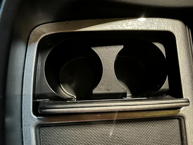 アルファード ３．５エグゼクティブラウンジＳ　３．５エグゼクティブラウンジＳ＿ＴＲＤエアロ　純正ナビ　ＴＶ　全方位カメラ　両側パワースライドドア　クルーズコントロール　シートベンチレーション（33枚目）