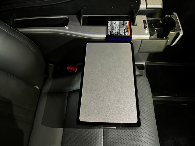 アルファード ３．５エグゼクティブラウンジＳ　３．５エグゼクティブラウンジＳ＿ＴＲＤエアロ　純正ナビ　ＴＶ　全方位カメラ　両側パワースライドドア　クルーズコントロール　シートベンチレーション（40枚目）