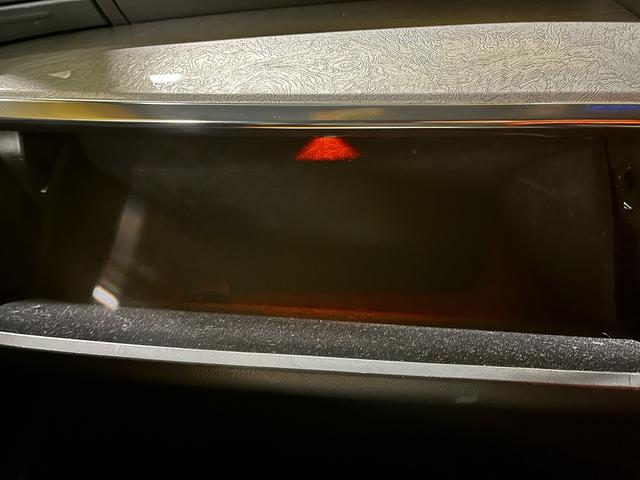 アルファード ３．５エグゼクティブラウンジＳ　３．５エグゼクティブラウンジＳ＿ＴＲＤエアロ　純正ナビ　ＴＶ　全方位カメラ　両側パワースライドドア　クルーズコントロール　シートベンチレーション（47枚目）