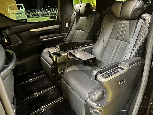 アルファード ３．５エグゼクティブラウンジＳ　３．５エグゼクティブラウンジＳ＿ＴＲＤエアロ　純正ナビ　ＴＶ　全方位カメラ　両側パワースライドドア　クルーズコントロール　シートベンチレーション（51枚目）