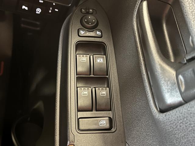 タント ファンクロス　ベース＿Ｗパワスラ　社外ナビ　両側パワースライドドア　ＬＥＤライト　スマートアシスト　シートヒーター　ルーフレール　ＣＤ　コーナーセンサー　電子パーキング（10枚目）