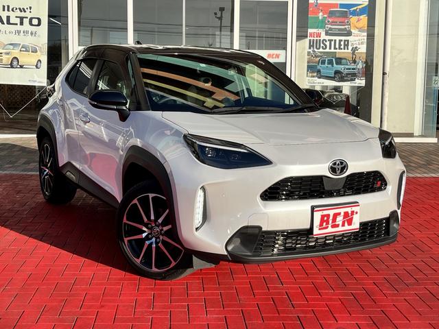 ヤリスクロス ハイブリッド　ＧＲスポーツ　ハイブリッドＧＲスポーツ＿　純正ディスプレイオーディオ　全方位モニター　プリクラッシュセーフティ　クルーズコントロール　レーントレーシングアシスト　パーキングサポートブレーキ　ドラレコ（3枚目）