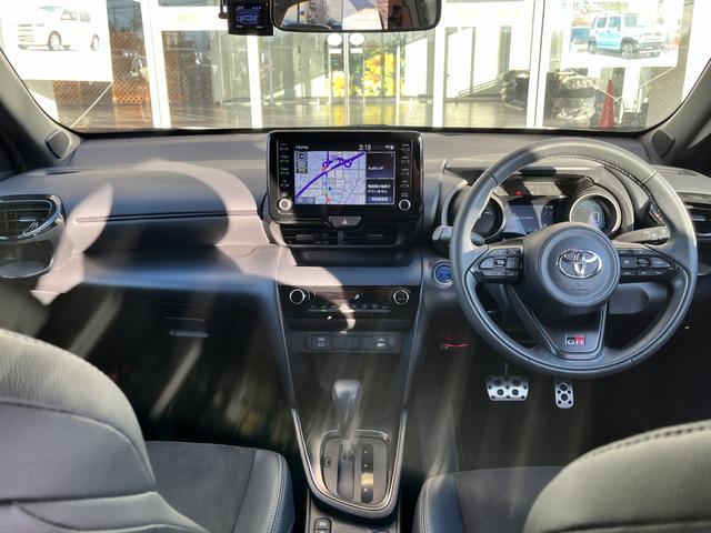 ヤリスクロス ハイブリッド　ＧＲスポーツ　ハイブリッドＧＲスポーツ＿　純正ディスプレイオーディオ　全方位モニター　プリクラッシュセーフティ　クルーズコントロール　レーントレーシングアシスト　パーキングサポートブレーキ　ドラレコ（12枚目）