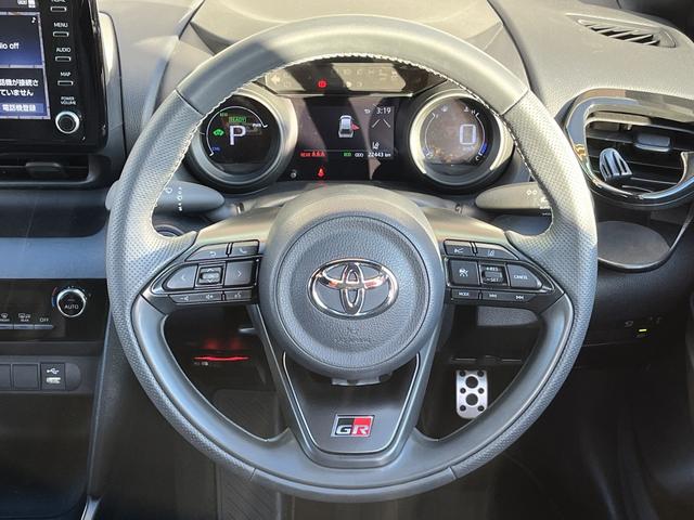 ヤリスクロス ハイブリッド　ＧＲスポーツ　ハイブリッドＧＲスポーツ＿　純正ディスプレイオーディオ　全方位モニター　プリクラッシュセーフティ　クルーズコントロール　レーントレーシングアシスト　パーキングサポートブレーキ　ドラレコ（13枚目）