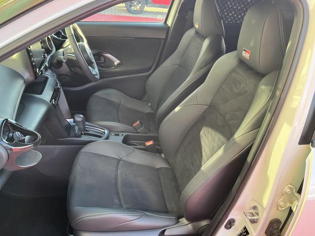 ヤリスクロス ハイブリッド　ＧＲスポーツ　ハイブリッドＧＲスポーツ＿　純正ディスプレイオーディオ　全方位モニター　プリクラッシュセーフティ　クルーズコントロール　レーントレーシングアシスト　パーキングサポートブレーキ　ドラレコ（35枚目）