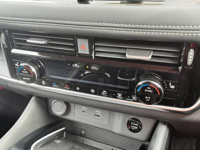 エクストレイル G e-4ORCE G-e4ORCE_コネクトナビ/フルセグ 全方位モニター プロパイロット プロパイロットパーキング エマージェンシーブレーキ シートヒーター オートバックドア LEDヘッドライト ドラレコ(25枚目)