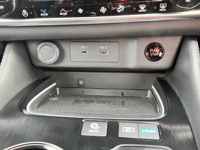 エクストレイル G e-4ORCE G-e4ORCE_コネクトナビ/フルセグ 全方位モニター プロパイロット プロパイロットパーキング エマージェンシーブレーキ シートヒーター オートバックドア LEDヘッドライト ドラレコ(26枚目)