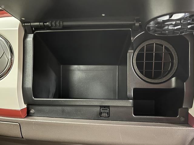 アルトラパンショコラ Ｘ　車検：令和９年６月　ナビ　ＴＶ　Ｂｌｕｅｔｏｏｔｈ　ＤＶＤ再生　アイドリングストップ　プッシュスタート　キーフリー（7枚目）