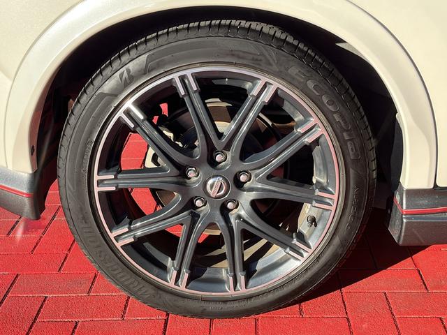 ジューク ニスモ　４ＷＤ　ターボ　純正アルミ　全方位カメラ　ＥＴＣ　キーフリー　プッシュスタート　ＨＩＤヘッドライト　オートライト（33枚目）