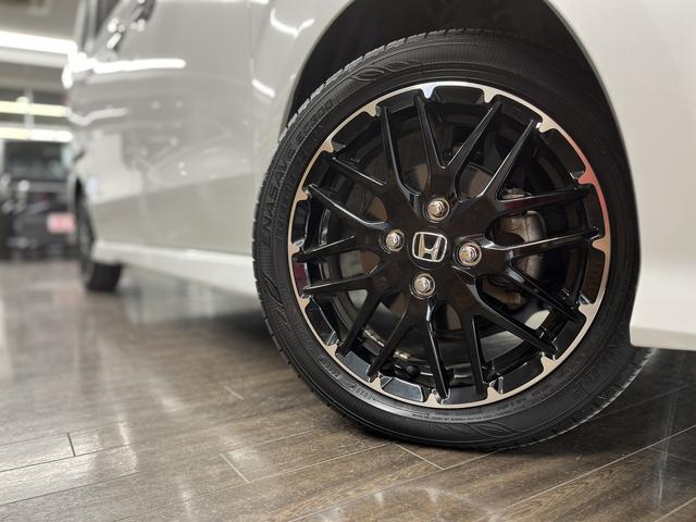 Ｎ－ＢＯＸカスタム Ｌターボ　両側パワスラ　ナビ　フルセグＴＶ　ＥＴＣ　ドラレコ　シートヒーター　アイドリングストップ　バックカメラ　追従型クルコン　電子パーキング　ブレーキホールド　ＣＤ　ＤＶＤ　Ｂｌｕｅｔｏｏｔｈ　ステリモ（11枚目）