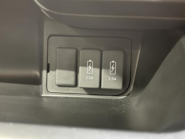 Ｎ－ＢＯＸカスタム Ｌターボ　両側パワスラ　ナビ　フルセグＴＶ　ＥＴＣ　ドラレコ　シートヒーター　アイドリングストップ　バックカメラ　追従型クルコン　電子パーキング　ブレーキホールド　ＣＤ　ＤＶＤ　Ｂｌｕｅｔｏｏｔｈ　ステリモ（31枚目）