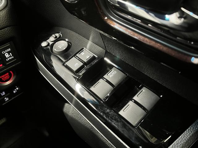 Ｎ－ＢＯＸカスタム Ｌターボ　両側パワスラ　ナビ　フルセグＴＶ　ＥＴＣ　ドラレコ　シートヒーター　アイドリングストップ　バックカメラ　追従型クルコン　電子パーキング　ブレーキホールド　ＣＤ　ＤＶＤ　Ｂｌｕｅｔｏｏｔｈ　ステリモ（42枚目）