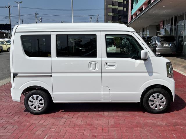 エブリイ ジョイン　登録届出済未使用車　車検：令和９年７月　衝突軽減　ハイルーフ　アイドリングストップ　Ｄオーディオ　Ｂｌｕｅｔｏｏｔｈ　バックカメラ　コーナーセンサー　プッシュスタート　キーフリー　ＵＳＢソケット（10枚目）