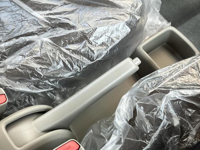 エブリイ ジョイン　登録届出済未使用車　車検：令和９年７月　衝突軽減　ハイルーフ　アイドリングストップ　Ｄオーディオ　Ｂｌｕｅｔｏｏｔｈ　バックカメラ　コーナーセンサー　プッシュスタート　キーフリー　ＵＳＢソケット（32枚目）