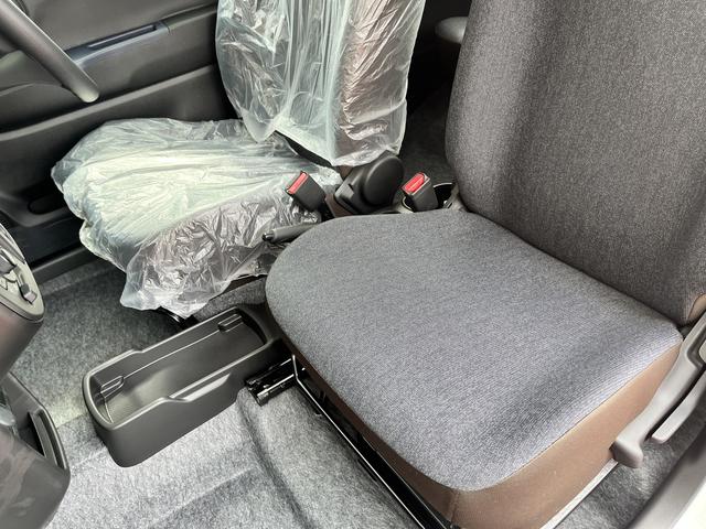 アルト ハイブリッドS 登録届出済未使用車 車検:令和10年8月 衝突軽減 アイドリングストップ 前後コーナーセンサー キーレス シートヒーター(32枚目)