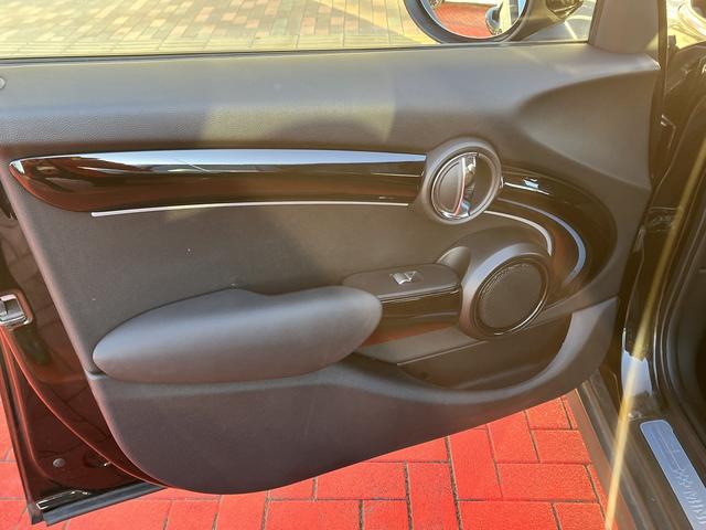 MINI クーパーS 純正ナビ 全方位カメラ シートヒーター キーフリー クルコン(46枚目)