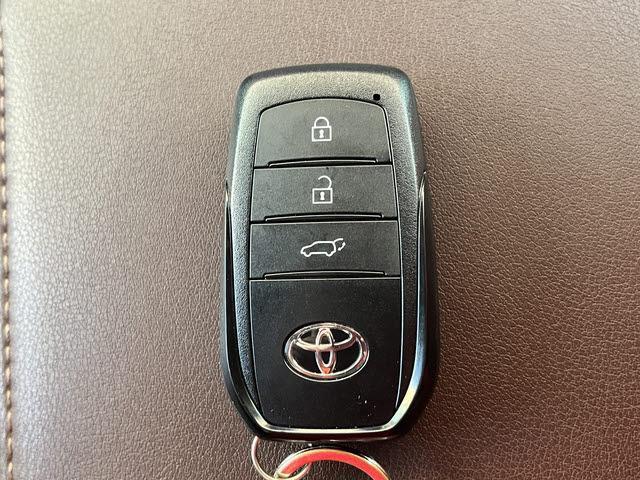 ハリアーハイブリッド Ｚ　Ｚ＿モデリスタエアロ　純正ナビ　ＴＶ　ＪＢＬサウンド　全方位モニター　ＥＴＣ　ドラレコ　ＬＥＤヘッドライト　パワーシート　シートヒーター　クルコン　電子パーキング　パワーバックドア　ＵＳＢ　ＢＴ（29枚目）