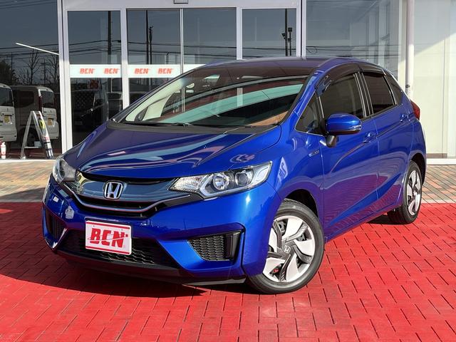 フィットハイブリッド Ｌパッケージ　車検：令和８年１２月　クルコン　ＥＴＣ　アイドリングストップ　Ｐスタ　キーフリー　ＬＥＤヘッドライト　オートライト　ＡＵＸ　ＵＳＢ（5枚目）