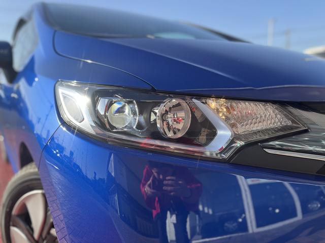 フィットハイブリッド Ｌパッケージ　車検：令和８年１２月　クルコン　ＥＴＣ　アイドリングストップ　Ｐスタ　キーフリー　ＬＥＤヘッドライト　オートライト　ＡＵＸ　ＵＳＢ（10枚目）