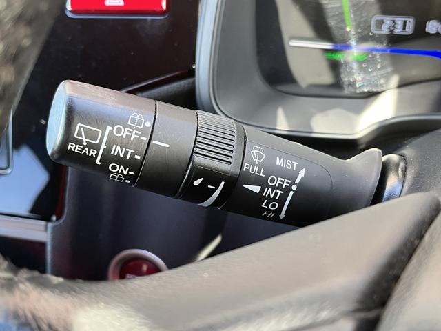 フィットハイブリッド Ｌパッケージ　車検：令和８年１２月　クルコン　ＥＴＣ　アイドリングストップ　Ｐスタ　キーフリー　ＬＥＤヘッドライト　オートライト　ＡＵＸ　ＵＳＢ（22枚目）