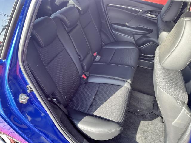 フィットハイブリッド Ｌパッケージ　車検：令和８年１２月　クルコン　ＥＴＣ　アイドリングストップ　Ｐスタ　キーフリー　ＬＥＤヘッドライト　オートライト　ＡＵＸ　ＵＳＢ（37枚目）