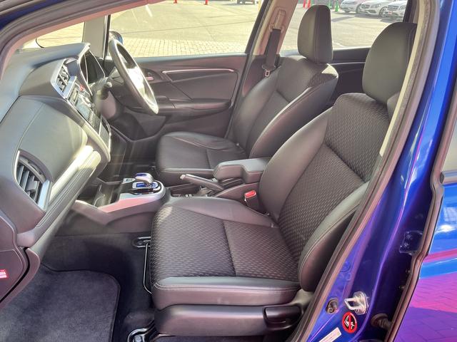 フィットハイブリッド Ｌパッケージ　車検：令和８年１２月　クルコン　ＥＴＣ　アイドリングストップ　Ｐスタ　キーフリー　ＬＥＤヘッドライト　オートライト　ＡＵＸ　ＵＳＢ（40枚目）