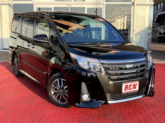 ノア Ｓｉ　ダブルバイビー　車検：令和９年１０月　衝突軽減　Ｉストップ　ナビ　ＴＶ　Ｂｌｕｅｔｏｏｔｈ　バックカメラ　ＥＴＣ車載器　両側パワースライドドア　後席ＦＤモニター　純正アルミ　プッシュスタート　キーフリー　クルコン（6枚目）