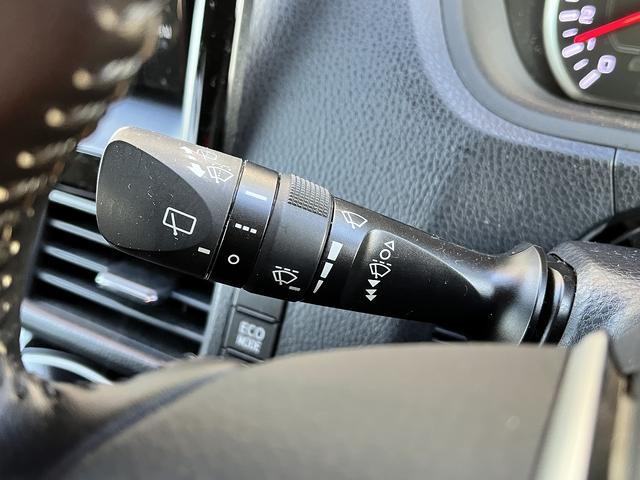 ノア Ｓｉ　ダブルバイビー　車検：令和９年１０月　衝突軽減　Ｉストップ　ナビ　ＴＶ　Ｂｌｕｅｔｏｏｔｈ　バックカメラ　ＥＴＣ車載器　両側パワースライドドア　後席ＦＤモニター　純正アルミ　プッシュスタート　キーフリー　クルコン（27枚目）