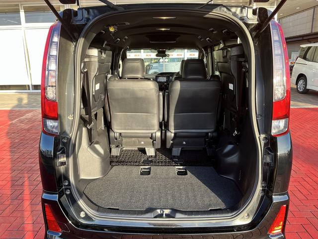 ノア Ｓｉ　ダブルバイビー　車検：令和９年１０月　衝突軽減　Ｉストップ　ナビ　ＴＶ　Ｂｌｕｅｔｏｏｔｈ　バックカメラ　ＥＴＣ車載器　両側パワースライドドア　後席ＦＤモニター　純正アルミ　プッシュスタート　キーフリー　クルコン（43枚目）